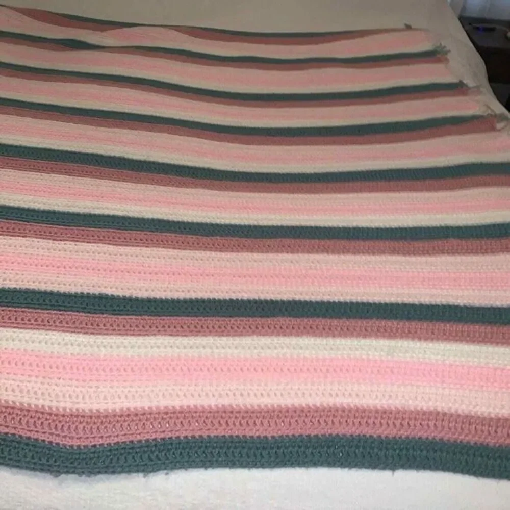 VTG Handmade Knit/Crochet Afgan Throw Blanket Pinks/white/green WFringe 58x60x68